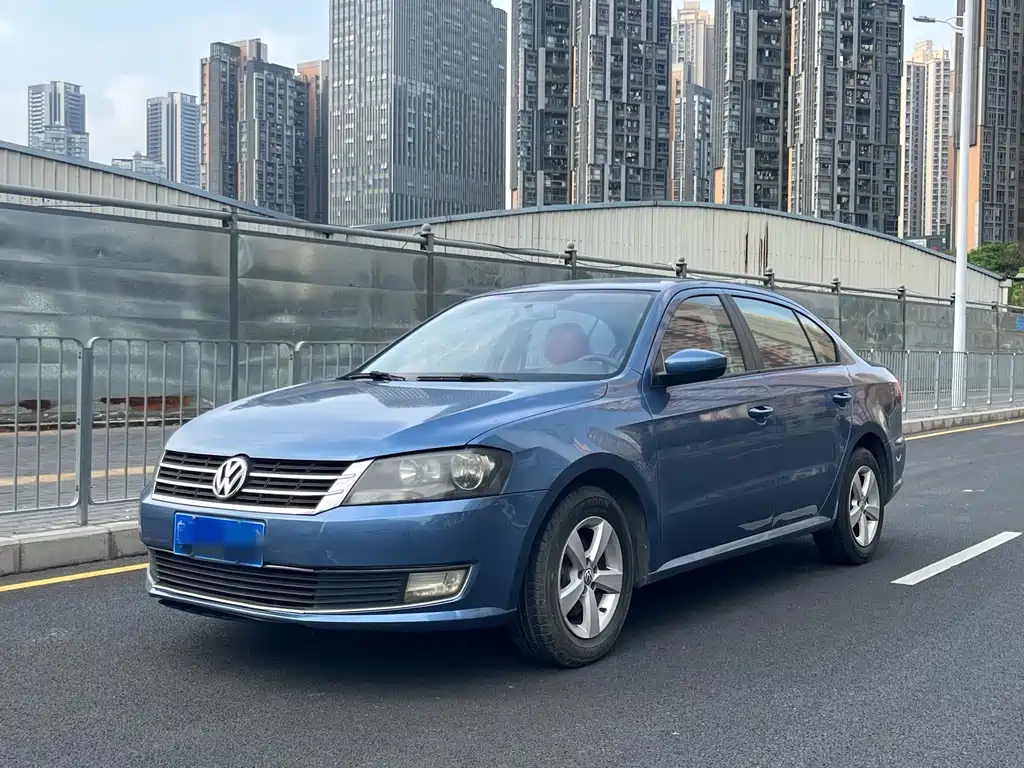 Volkswagen Lavida 2012