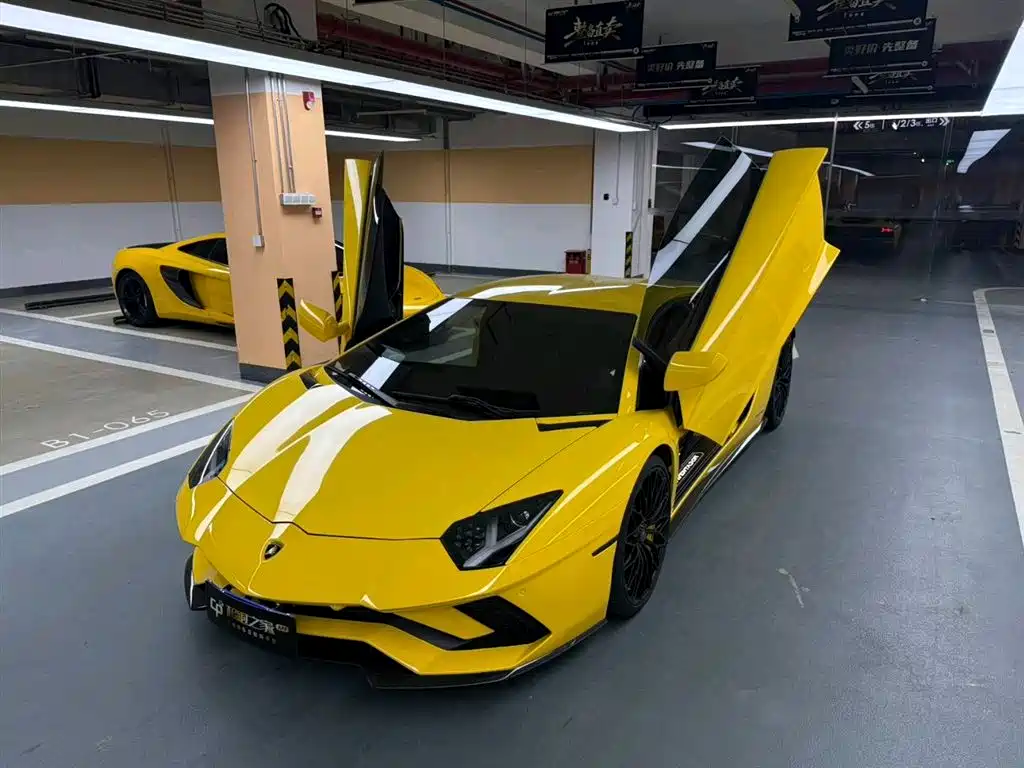 Lamborghini Aventador 2017